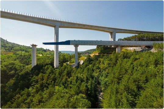 Turkish firm Yapı Merkezi leads strategic railway project in Slovenia